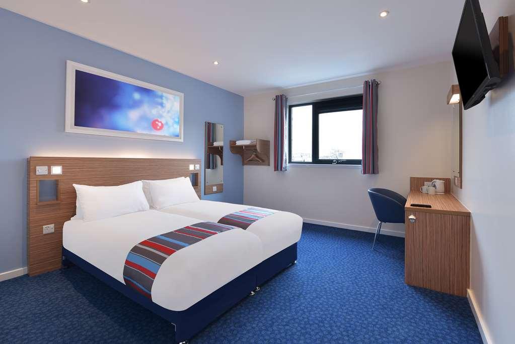 Travelodge Dundee Strathmore Avenue חדר תמונה
