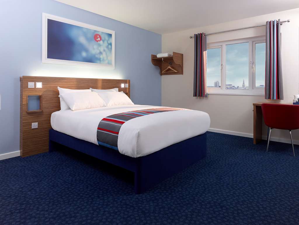 Travelodge Dundee Strathmore Avenue חדר תמונה